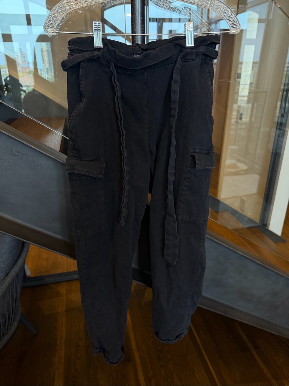 Kendall & Kylie Black Cargo Jogger Capris